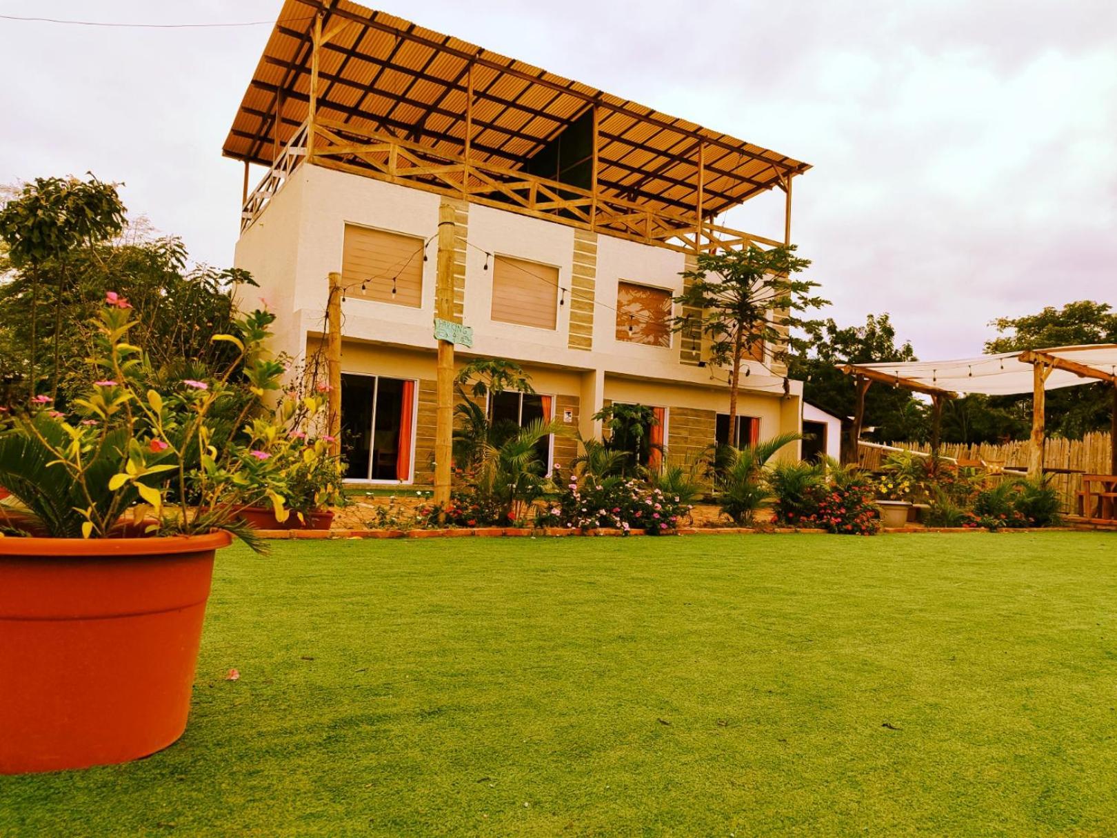 Café Madame Puerto López Exterior foto